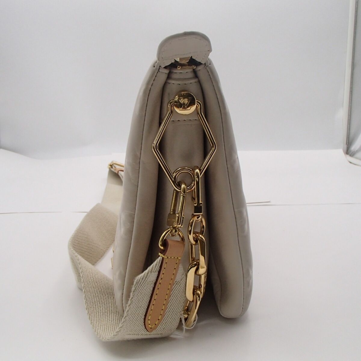 Louis Vuitton ルイヴィトン クッサン PM (M21262)