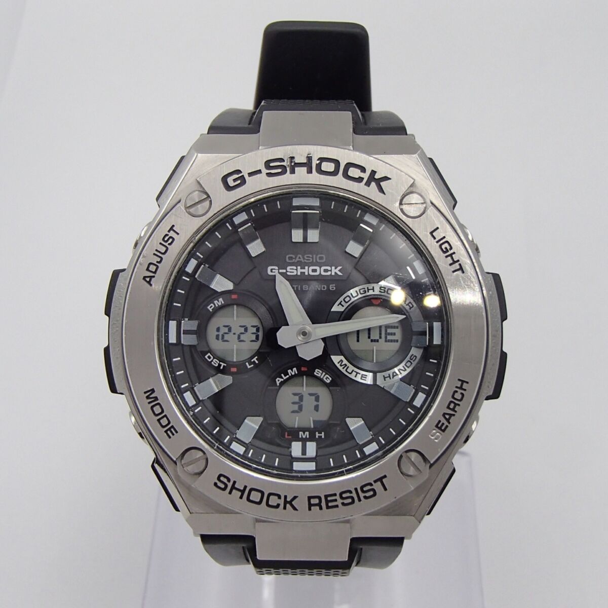 G-SHOCK GST-W100