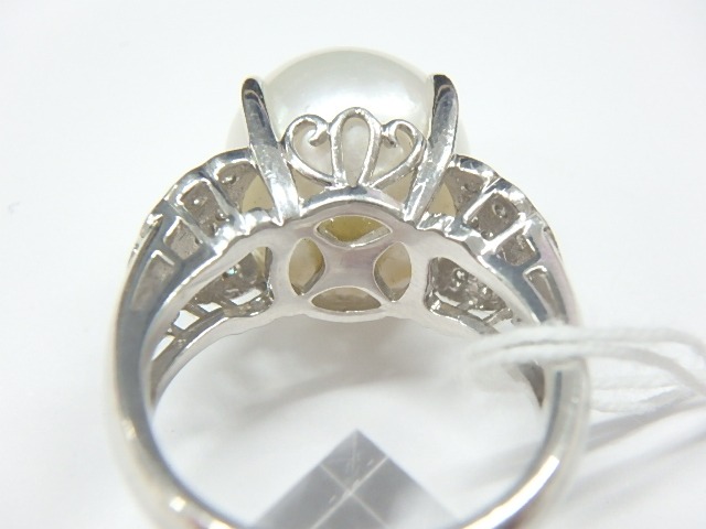 pt900 パール 13.1g 0.30ct