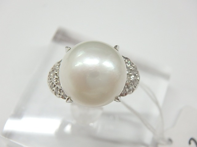 pt900 パール 13.1g 0.30ct