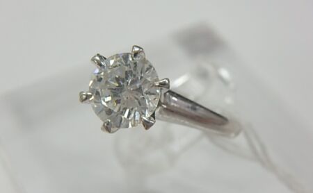 ダイヤモンド　リング