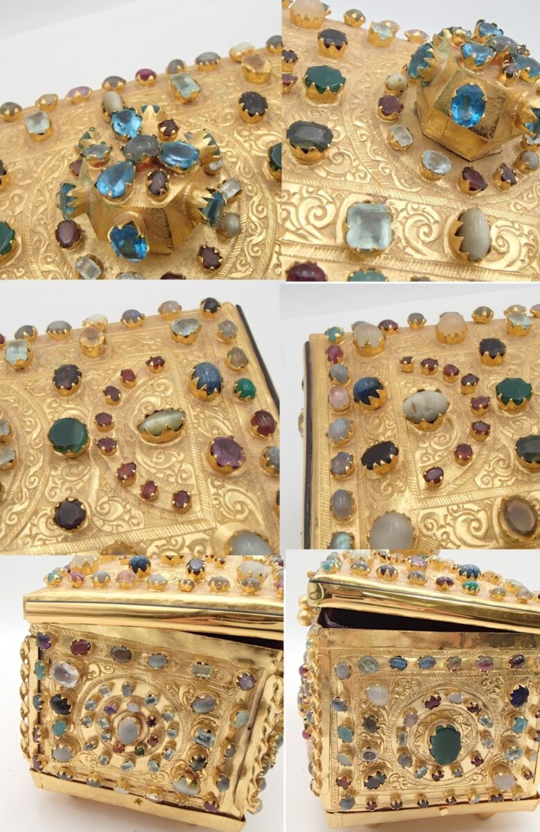 ジュエリーボックス　宝石付き　色石　ストーン付き 物色　小物入れ