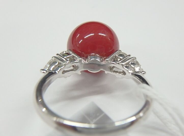 pt900 サンゴ 5.9g 0.48ct 