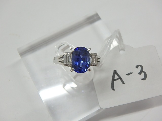 pt900 サファ 4.2g 1.94ct 0.22ct 