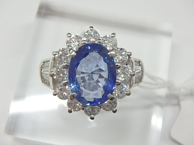 総重量12.1g　Pt900　サファイア4.51ct　メレダイヤ1.58ct
