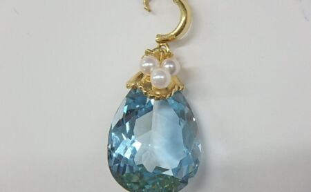 ブルートパーズ　ペンダント