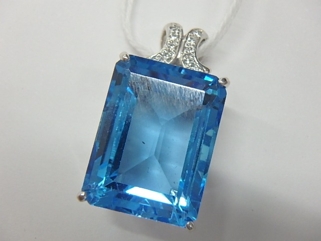 pt900 ブルートパーズ 9.4g 15.73ct 0.06ct
