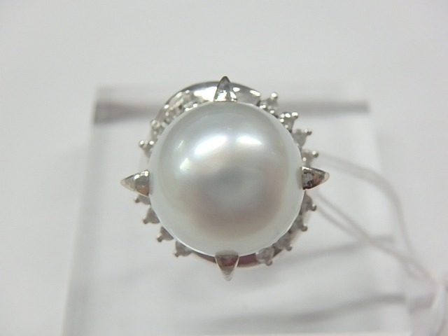 pt900 パール 14.4g 13.37mm 0.30ct