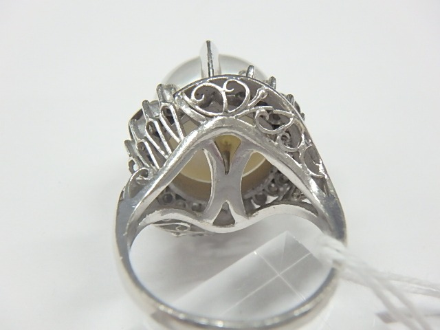 pt900 パール 14.4g 13.37mm 0.30ct